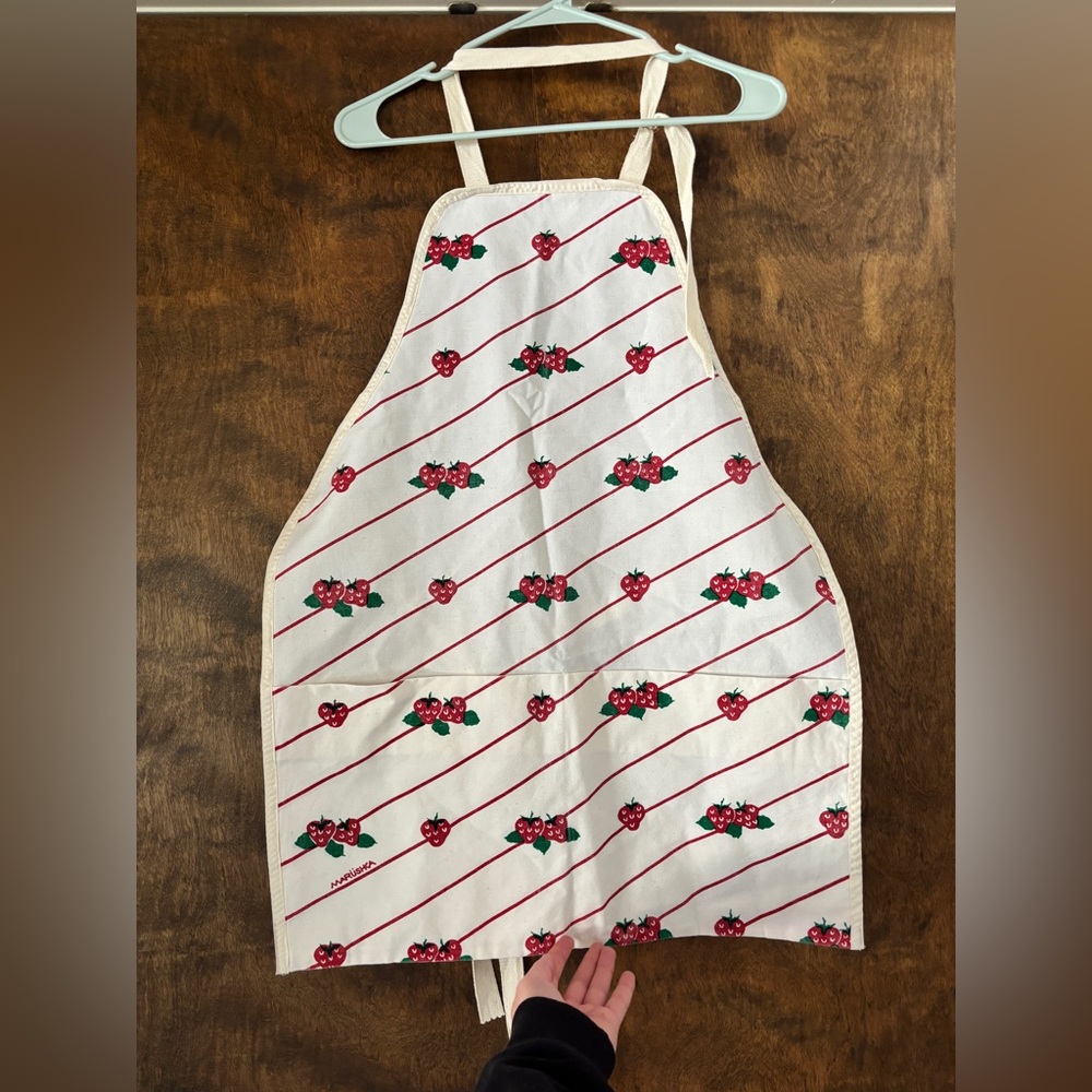 Marushka Strawberry Apron